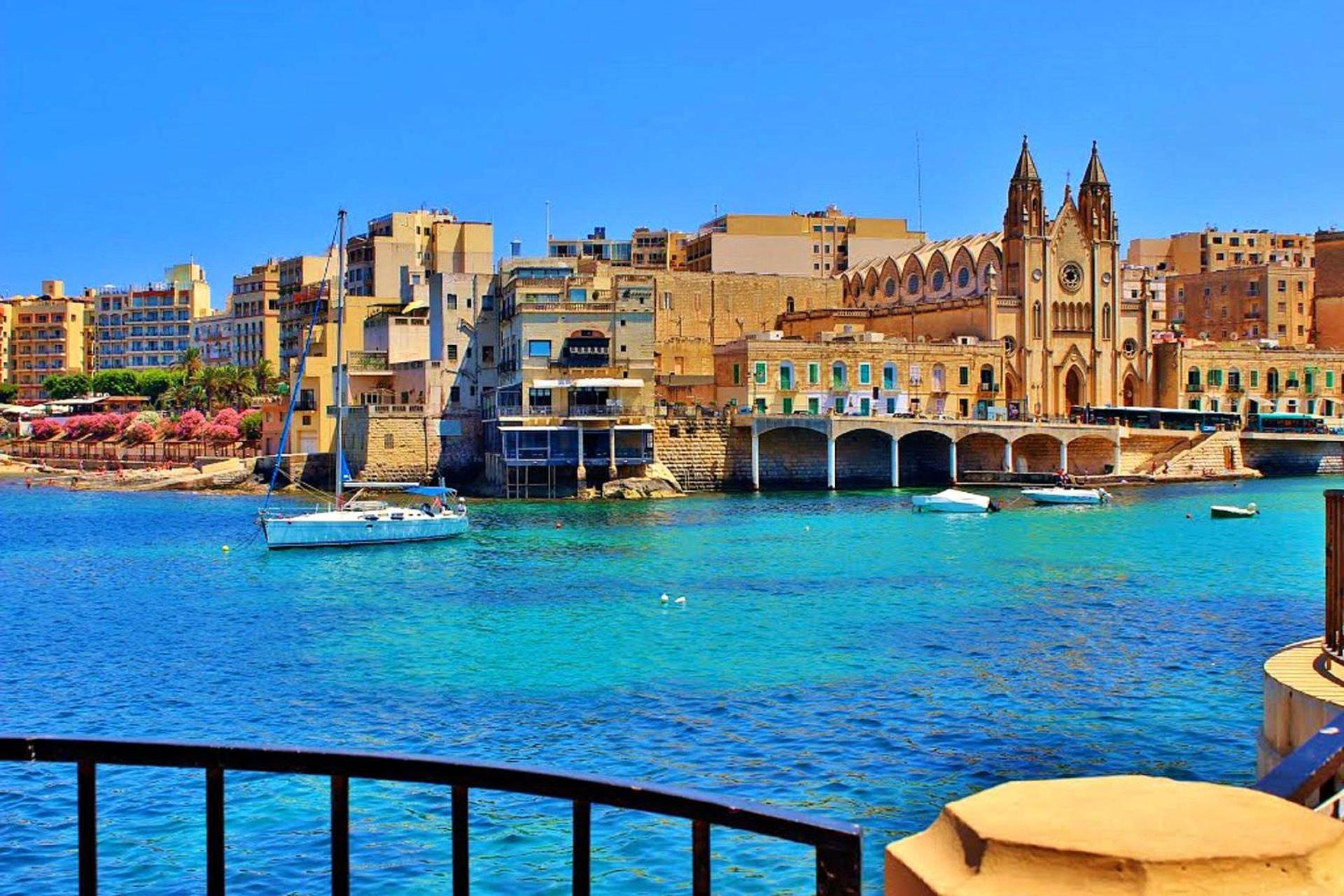 3-bedroom Retreat Lägenhet Sliema